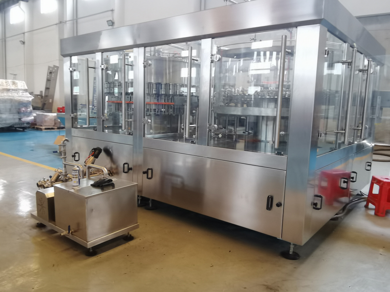 Machine de garniture à bouteille en verre automatique complète / remplissage de bouteille en verre