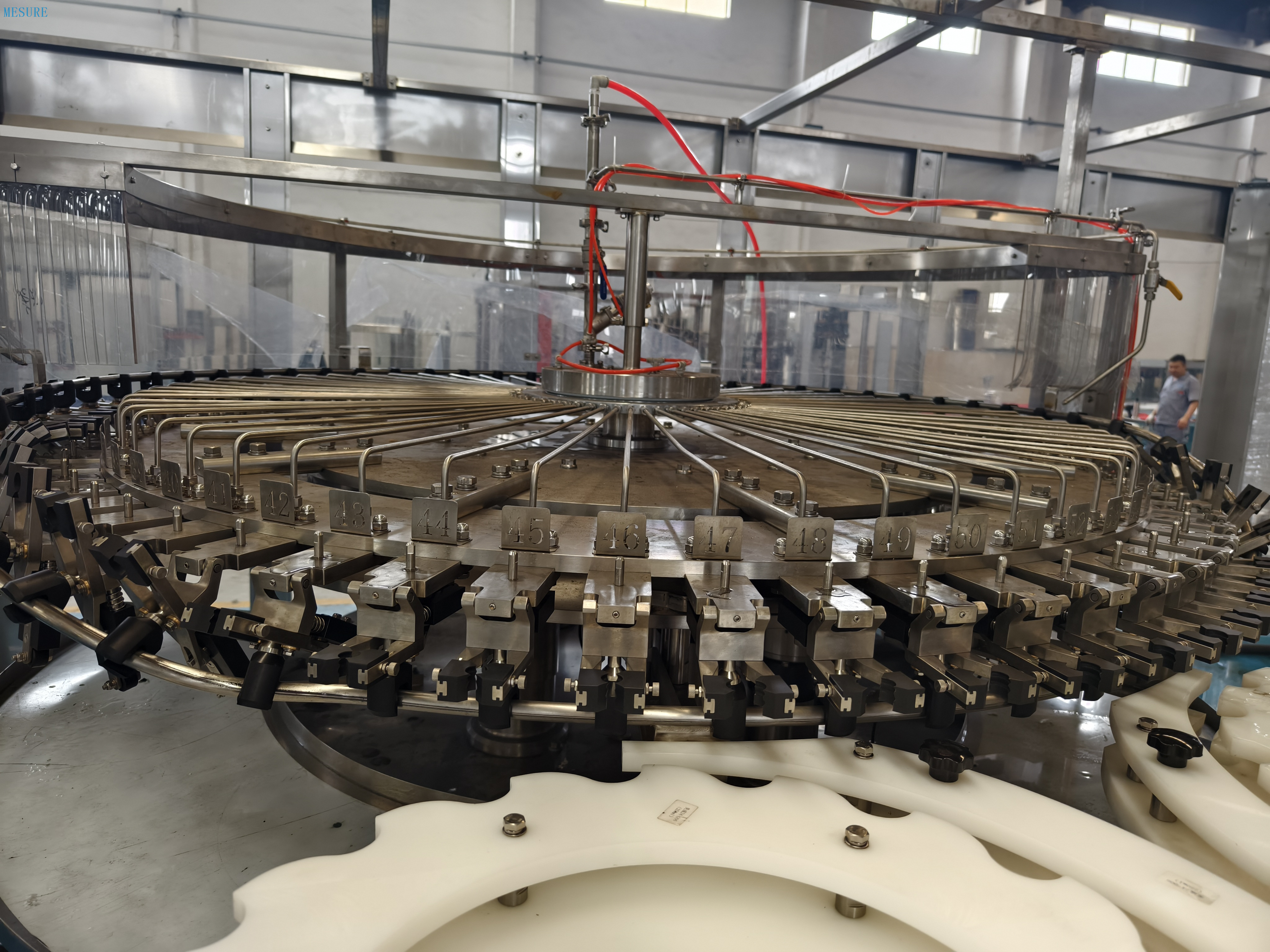 Machine de garniture à bouteille en verre automatique complète / remplissage de bouteille en verre