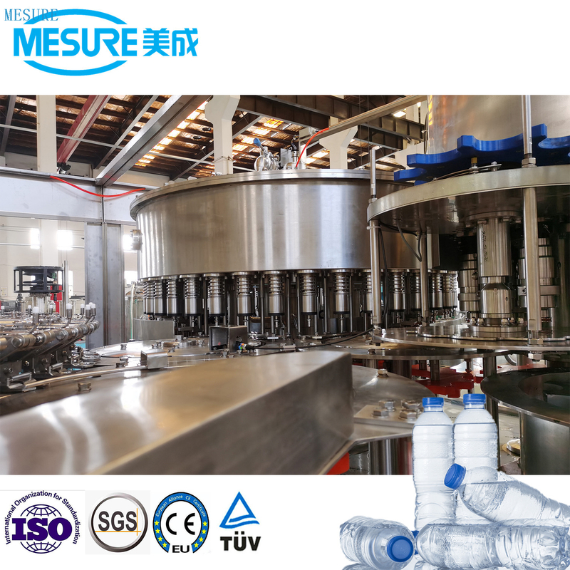 Machine de remplissage en eau de bouteille pour animaux de compagnie avec machine de remplissage à grande vitesse 3 en 1 fabrication