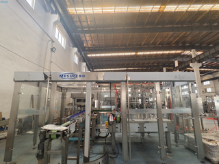 Fabrication de machine de remplissage pour l'aluminium peut faire des jus de fruits