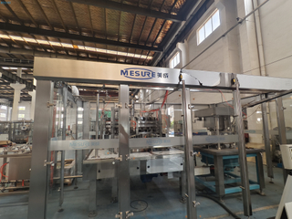 Liquide de haute qualité Automatique Fruit Juice Ferming Canning Machine en vente