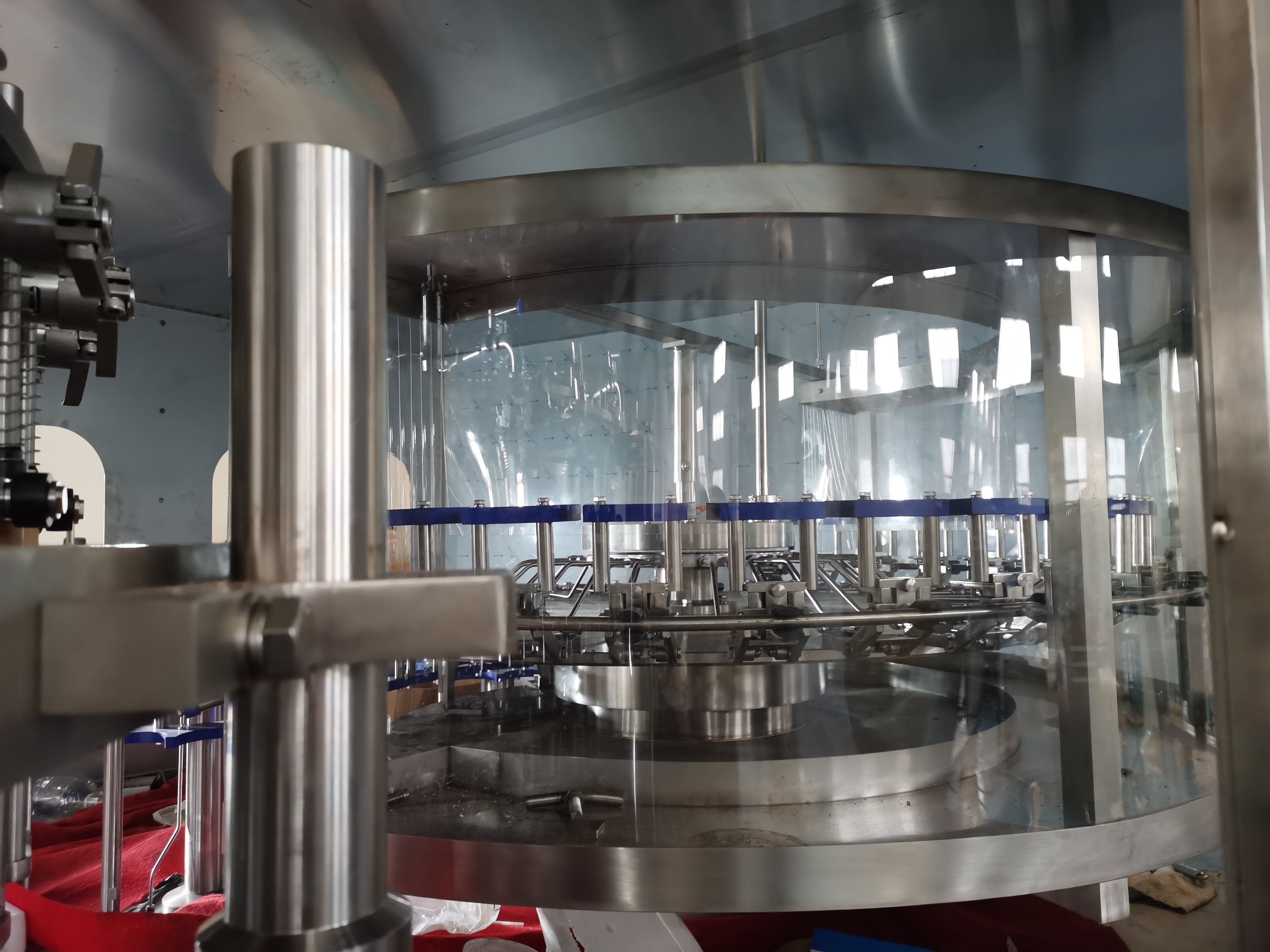 Machine de remplissage de bière frais de bière de bière fraîche de 3000 mb. 1,5 L 